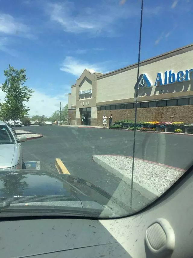 Albertsons Market