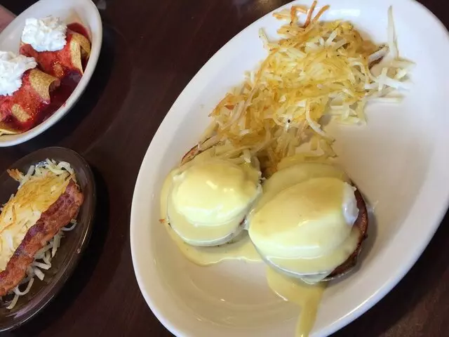 Village Inn