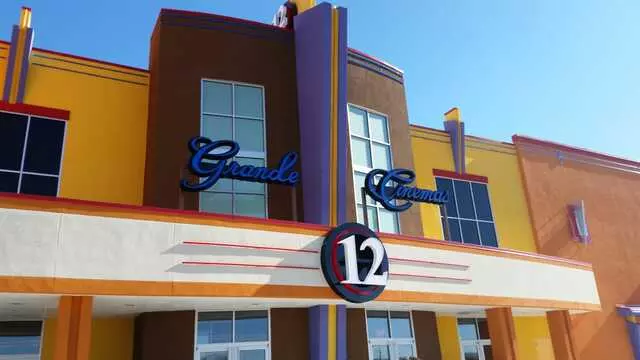 AMC Classic Albuquerque 12