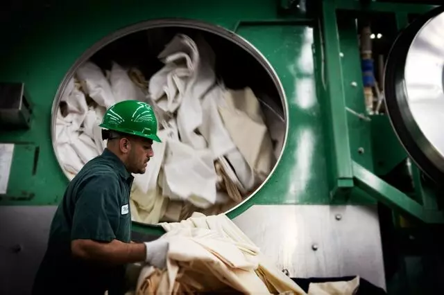 AmeriPride Linen & Uniform Services