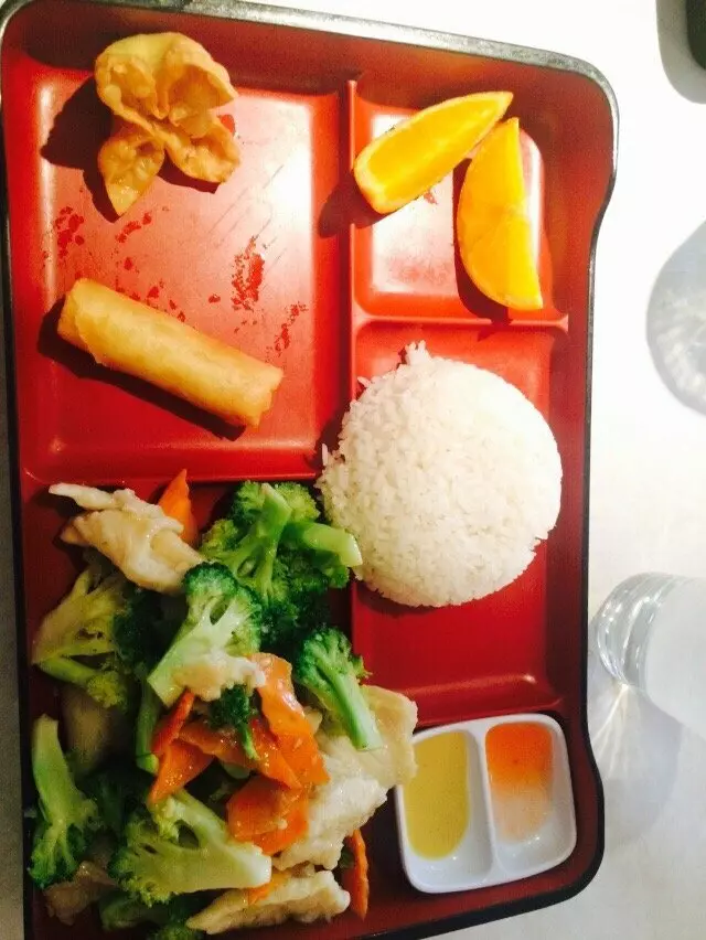 Tsai’s Chinese Bistro