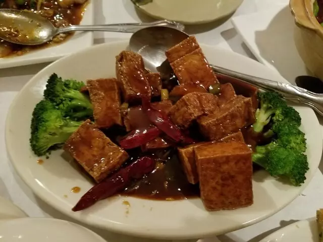 Tsai’s Chinese Bistro