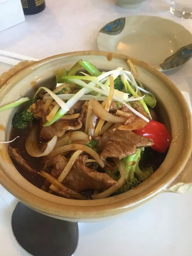 Tsai’s Chinese Bistro
