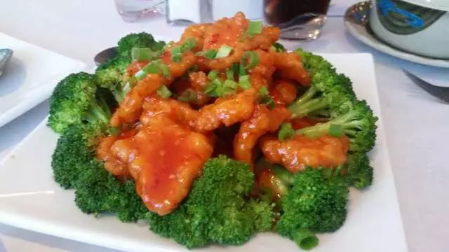 Tsai’s Chinese Bistro