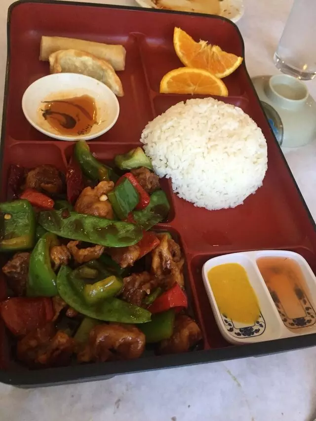 Tsai’s Chinese Bistro