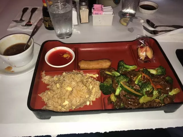 Tsai’s Chinese Bistro