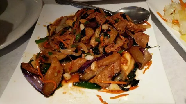 Tsai’s Chinese Bistro