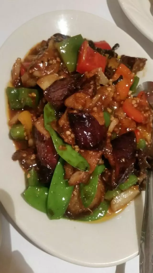 Tsai’s Chinese Bistro
