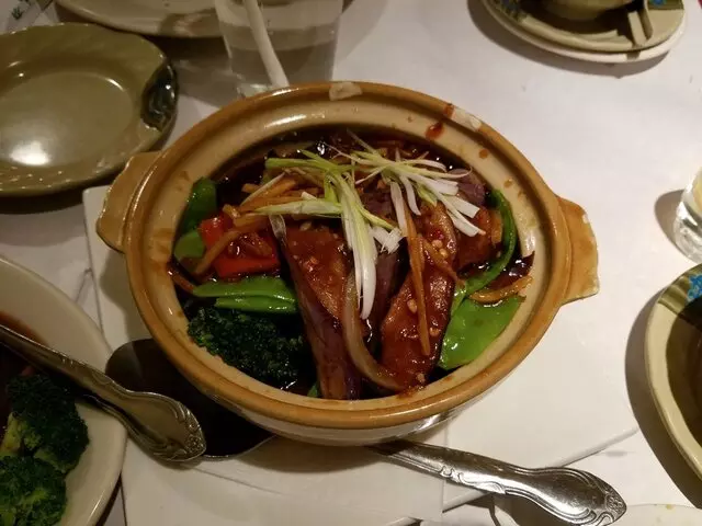 Tsai’s Chinese Bistro