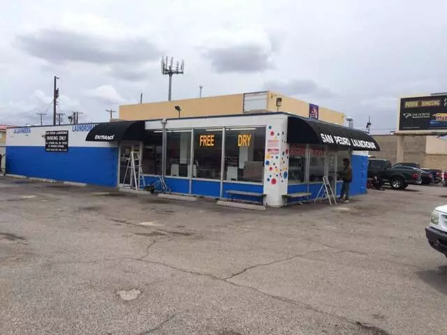 Jay&apos;s Laundromat