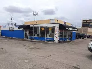 Jay's Laundromat