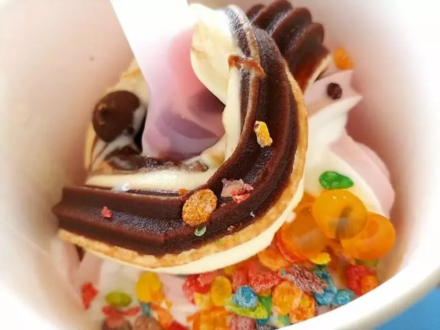 Menchie&apos;s Frozen Yogurt
