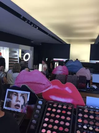 MAC Cosmetics