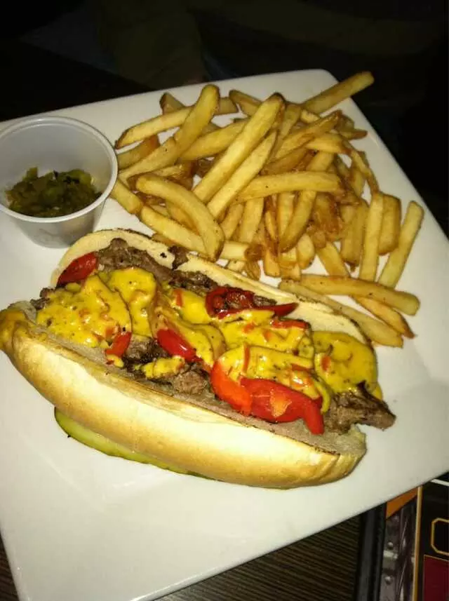 Uptown Sports Bar