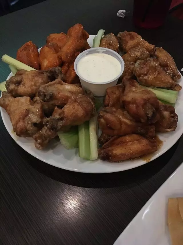 Uptown Sports Bar