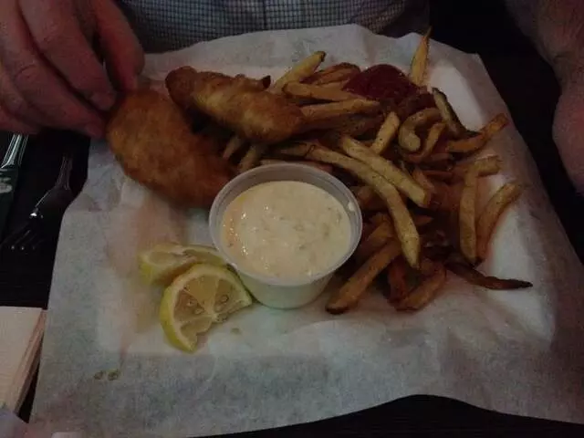 Uptown Sports Bar