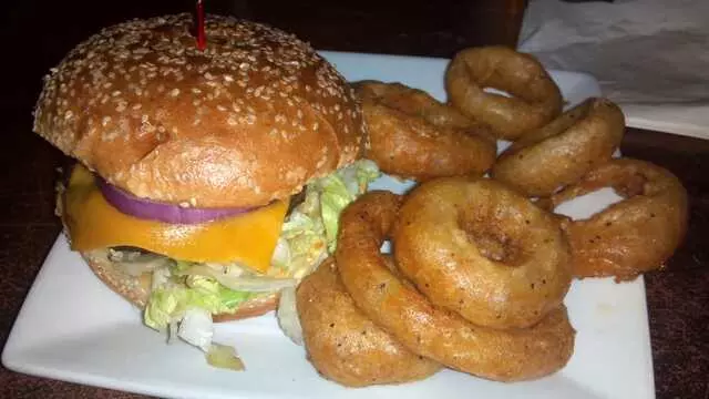 Uptown Sports Bar