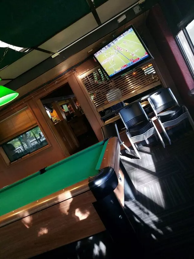 Uptown Sports Bar