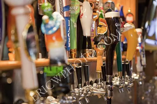 Uptown Sports Bar