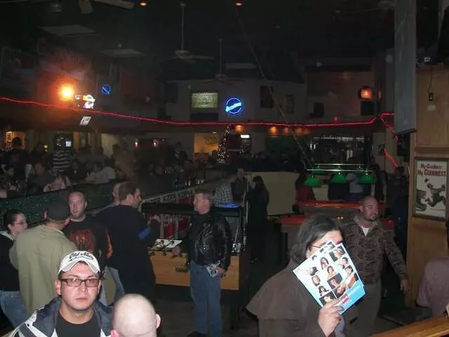 Uptown Sports Bar