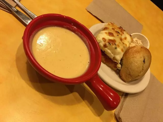 Sweet Tomatoes
