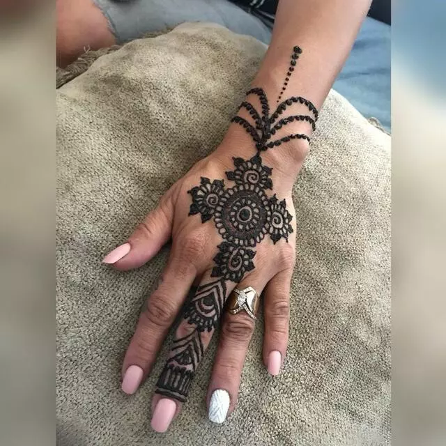 Azka’s Henna Art