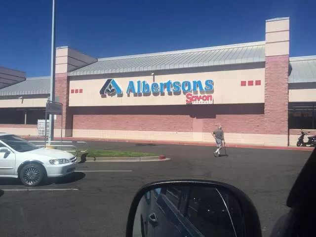 Albertsons Market