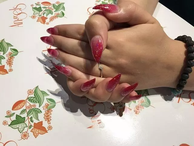 Angels Nails