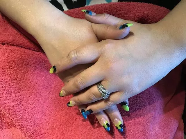 Angels Nails
