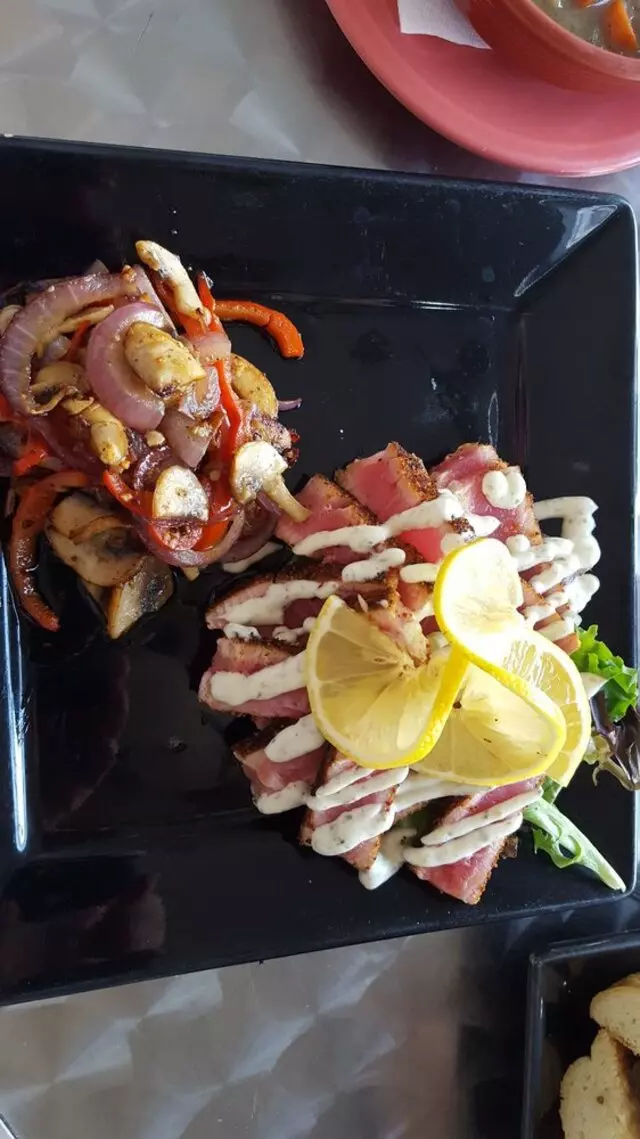 2G’s Bistro