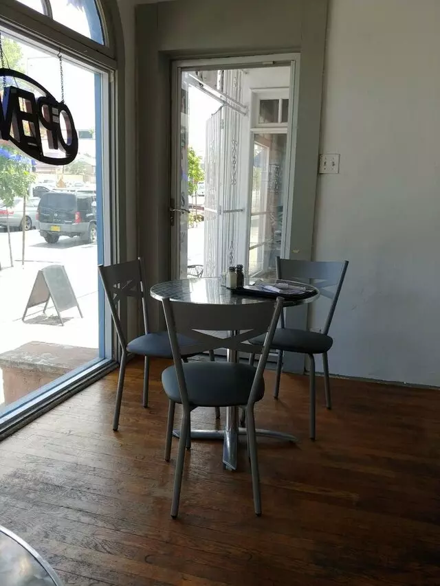 2G’s Bistro