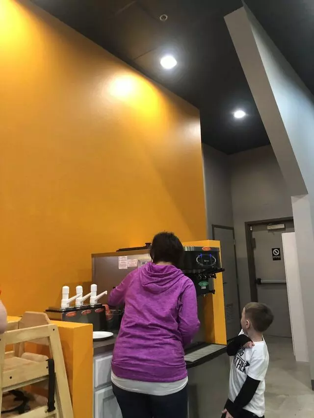 Tomato Cafe
