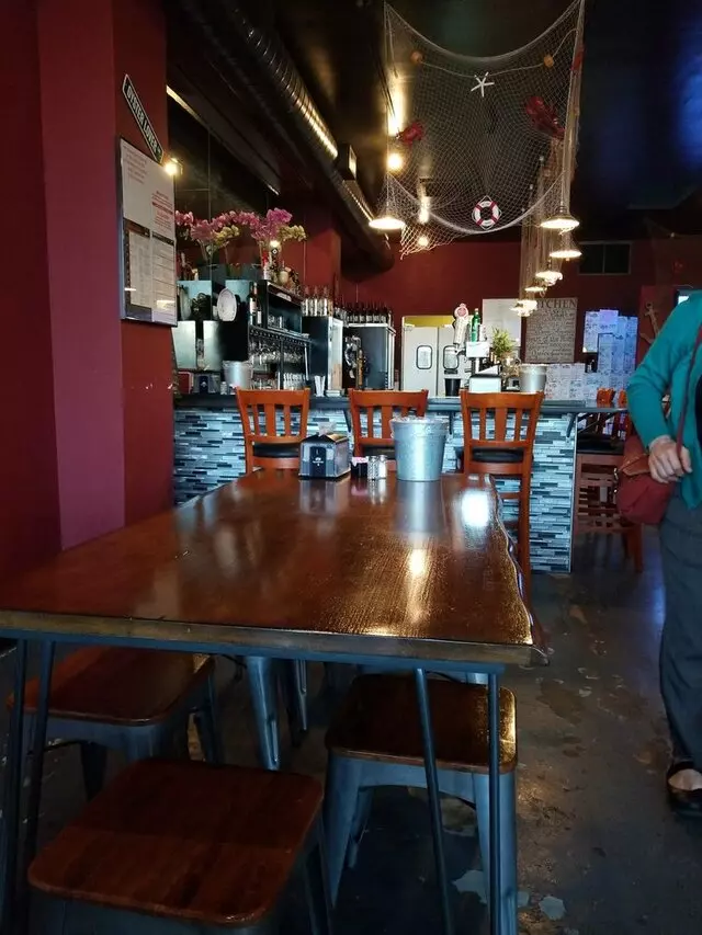 99 Degrees Seafood Kitchen