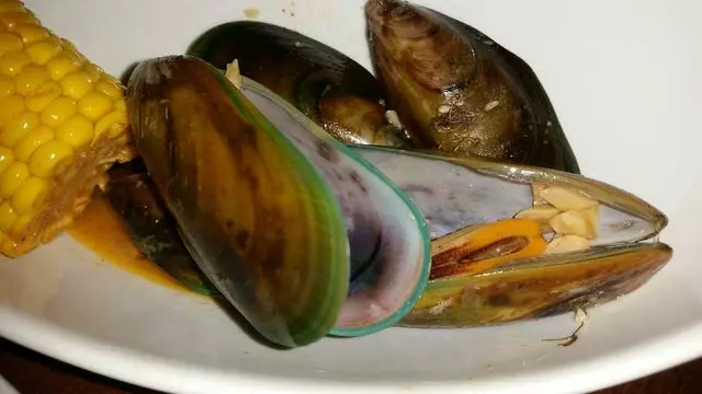 99 Degrees Seafood Kitchen