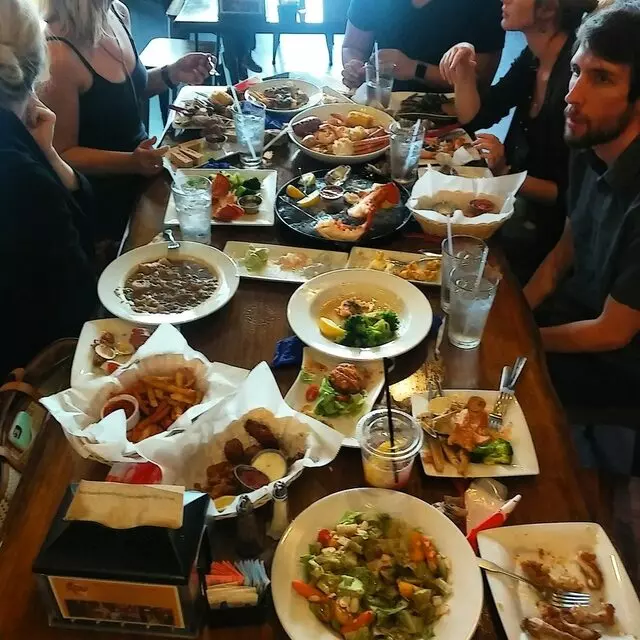 99 Degrees Seafood Kitchen