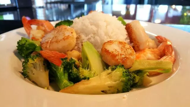 99 Degrees Seafood Kitchen