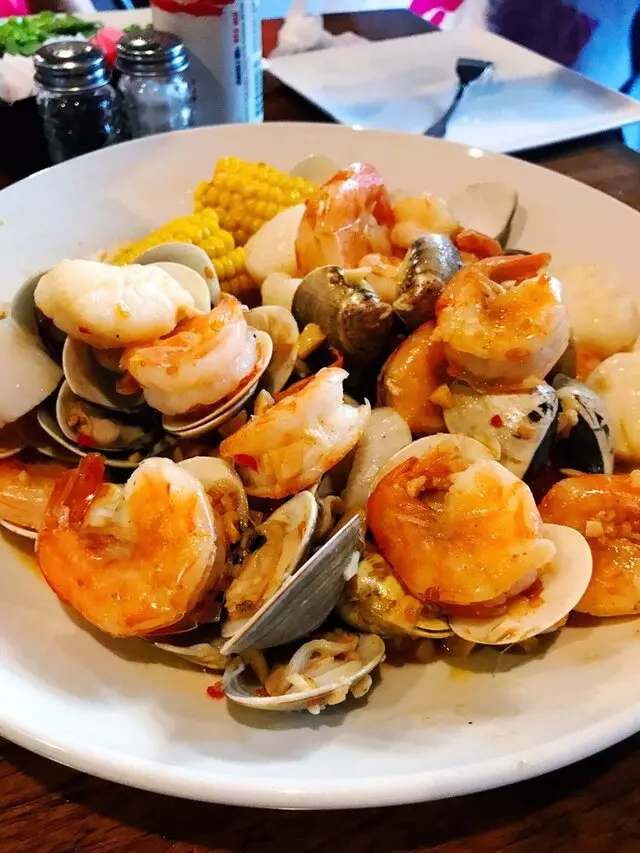 99 Degrees Seafood Kitchen