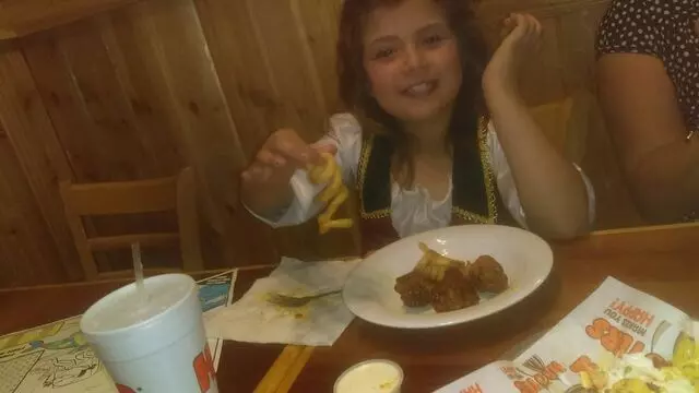 Hooters