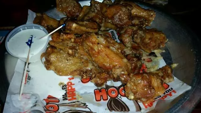 Hooters