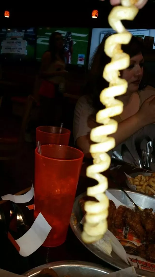Hooters