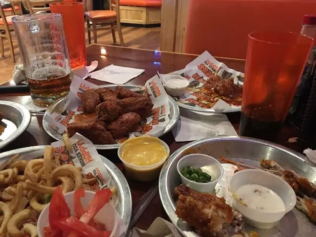 Hooters
