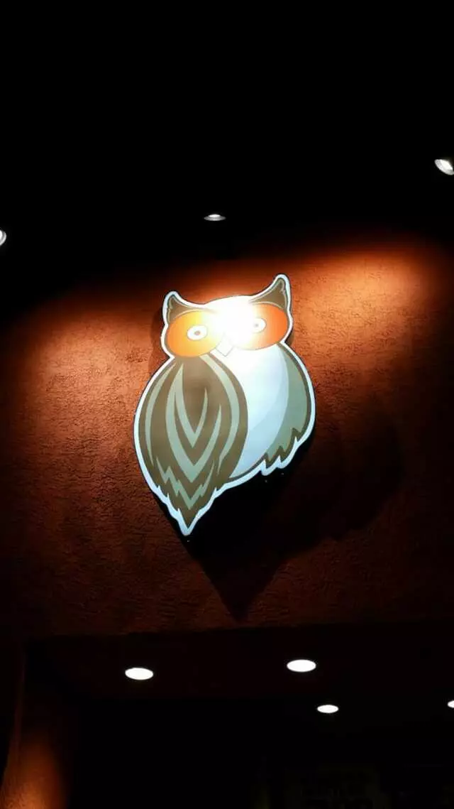 Hooters