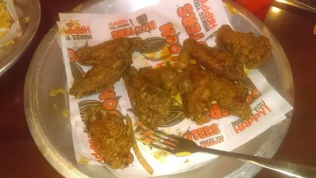Hooters