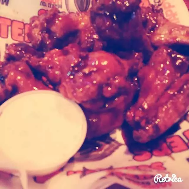 Hooters