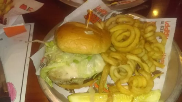 Hooters