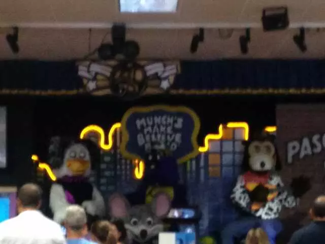 Chuck E Cheese’s