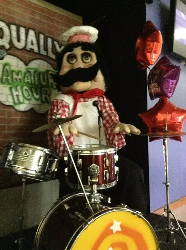Chuck E Cheese’s