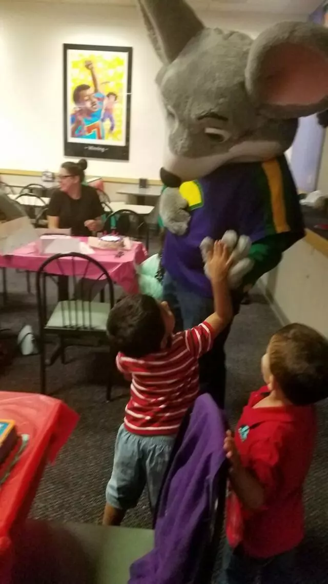 Chuck E Cheese’s