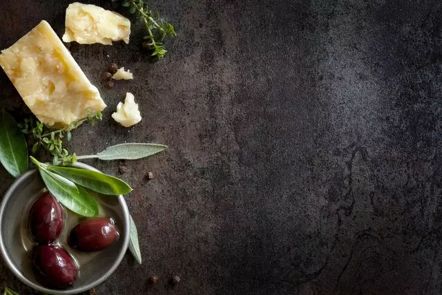 Tully&apos;s Italian Deli