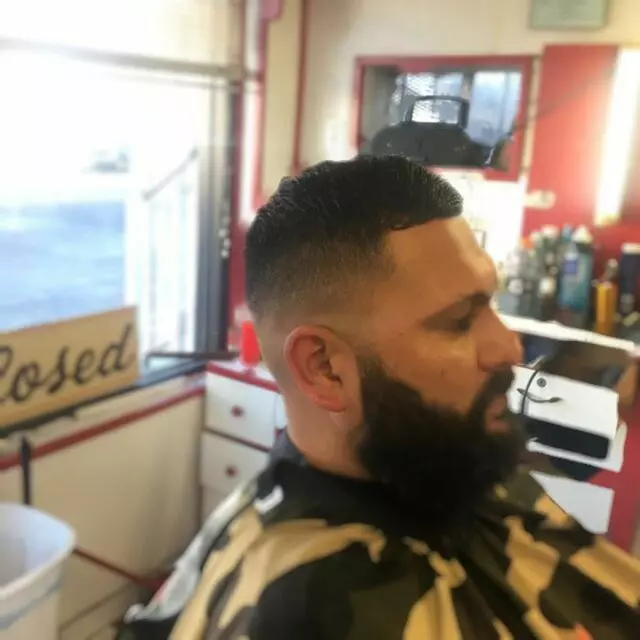 Double E Barbershop and Salon